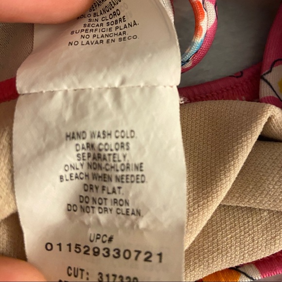 Speedo Flower Print 🌺 Swimsuit - Picture 9 of 9